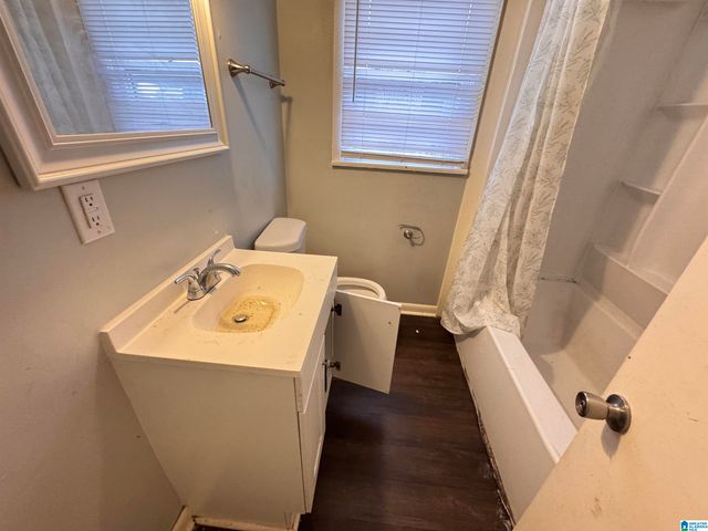 1101 CAROL CIRCLE, Midfield, AL 35228