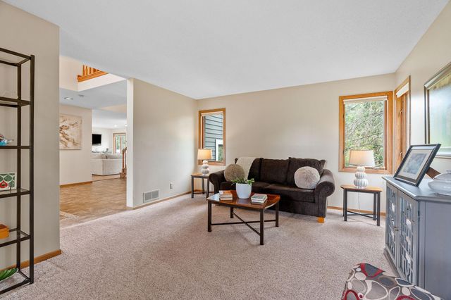 1257 Donegal Alcove, Woodbury, MN 55125