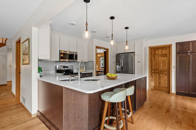 1257 Donegal Alcove, Woodbury, MN 55125
