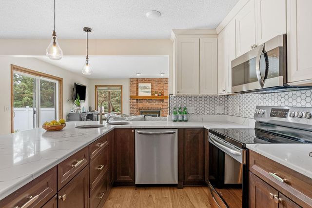 1257 Donegal Alcove, Woodbury, MN 55125