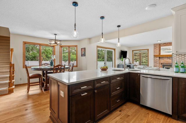 1257 Donegal Alcove, Woodbury, MN 55125