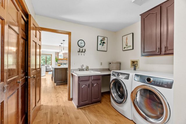1257 Donegal Alcove, Woodbury, MN 55125
