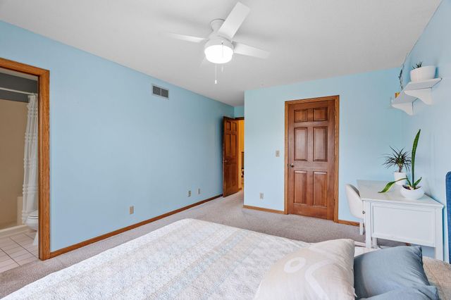 1257 Donegal Alcove, Woodbury, MN 55125
