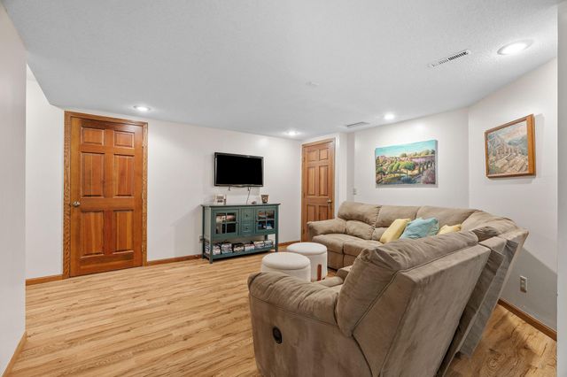1257 Donegal Alcove, Woodbury, MN 55125