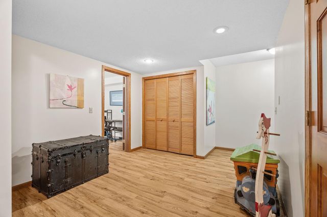 1257 Donegal Alcove, Woodbury, MN 55125