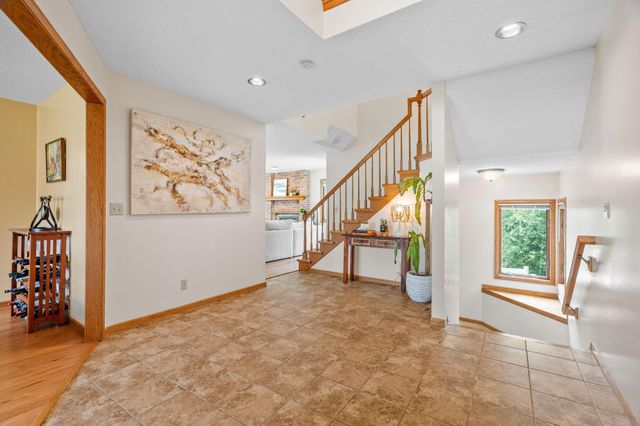 1257 Donegal Alcove, Woodbury, MN 55125