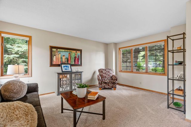 1257 Donegal Alcove, Woodbury, MN 55125