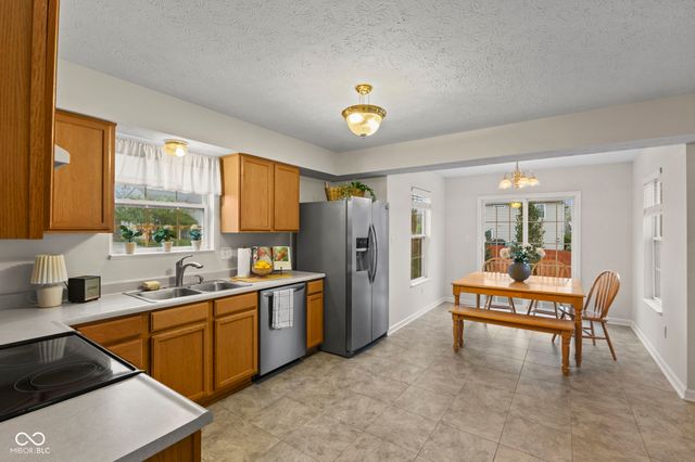 13323 Middlewood Lane, Fishers, IN 46038