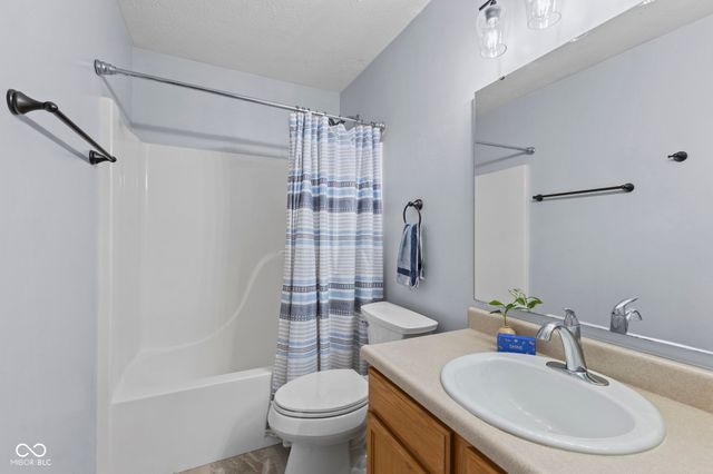 13323 Middlewood Lane, Fishers, IN 46038