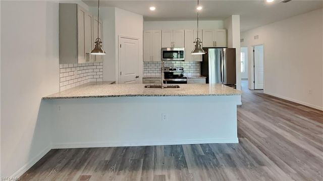 4208-4210 Santa Barbara BLVD, Cape Coral, FL 33914