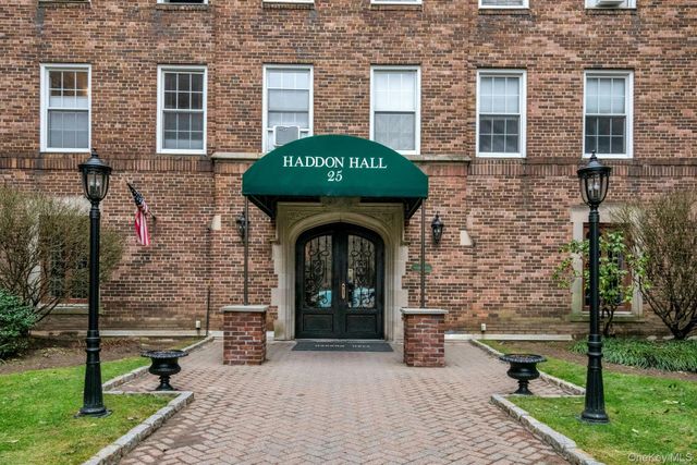 25 Parkview Avenue 1H, Bronxville, NY 10708