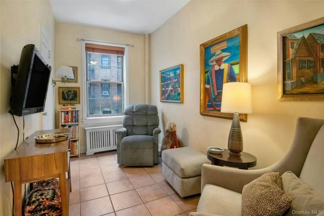 25 Parkview Avenue 1H, Bronxville, NY 10708