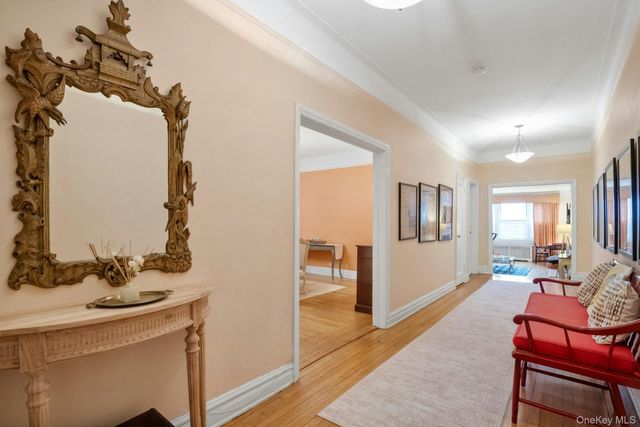 25 Parkview Avenue 1H, Bronxville, NY 10708