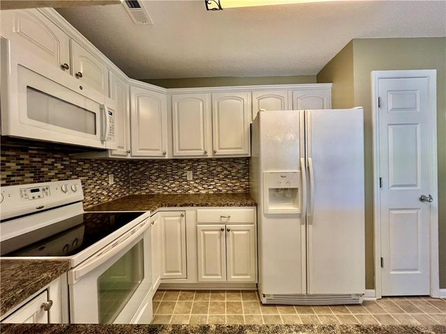 311 E Hansen Court E 73, Independence, MO 64055