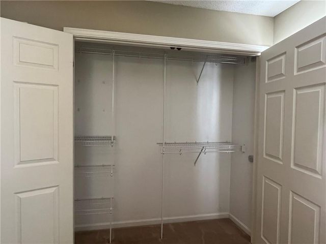 311 E Hansen Court E 73, Independence, MO 64055