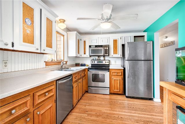 47 Allston Avenue, Middletown, RI 02842