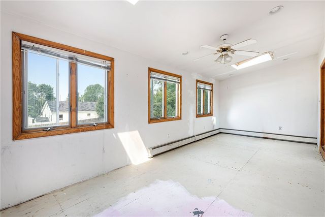 47 Allston Avenue, Middletown, RI 02842