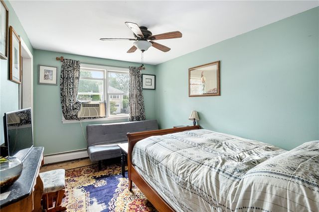 47 Allston Avenue, Middletown, RI 02842