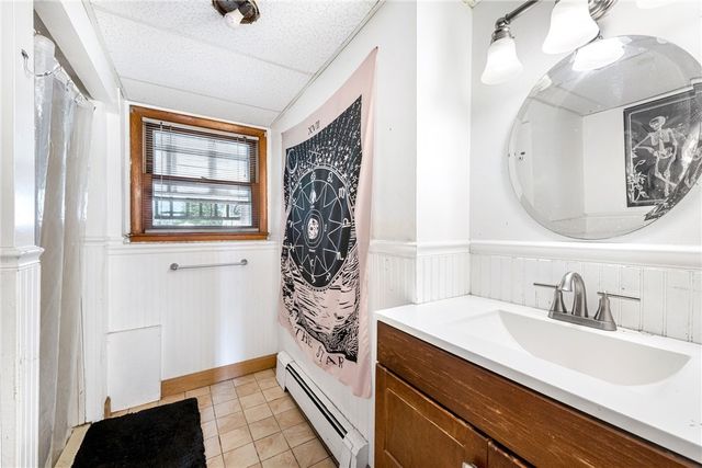 47 Allston Avenue, Middletown, RI 02842