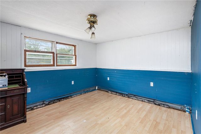 47 Allston Avenue, Middletown, RI 02842