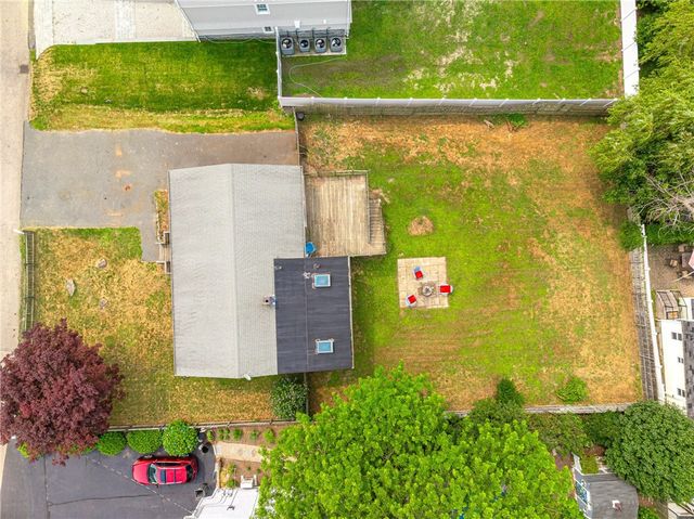 47 Allston Avenue, Middletown, RI 02842