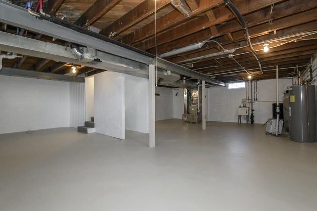 12509 W Park AVENUE, New Berlin, WI 53151