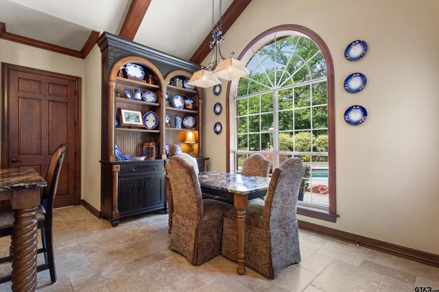9301 Chisholm Trl, Tyler, TX 75703