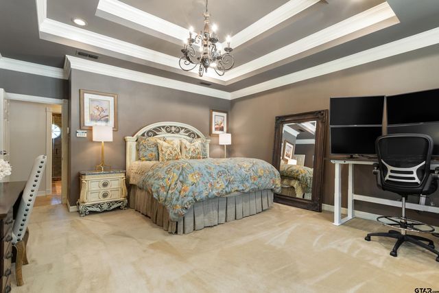 9301 Chisholm Trl, Tyler, TX 75703
