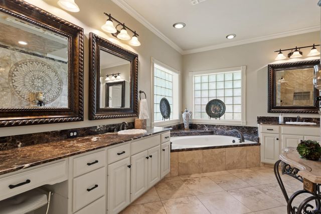 9301 Chisholm Trl, Tyler, TX 75703