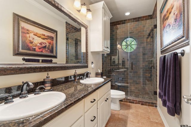 9301 Chisholm Trl, Tyler, TX 75703