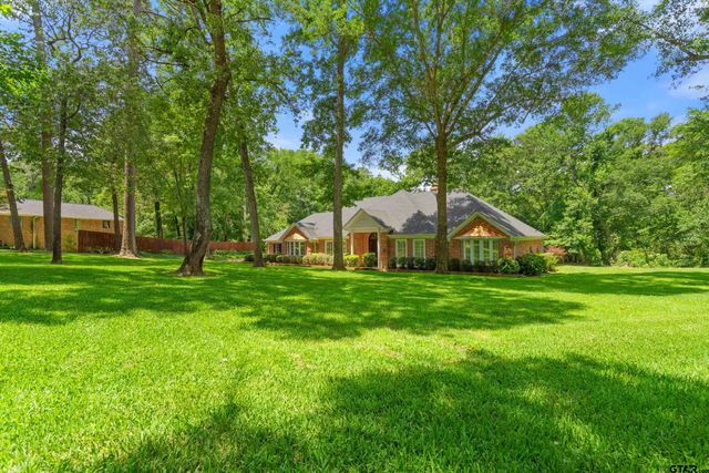 9301 Chisholm Trl, Tyler, TX 75703