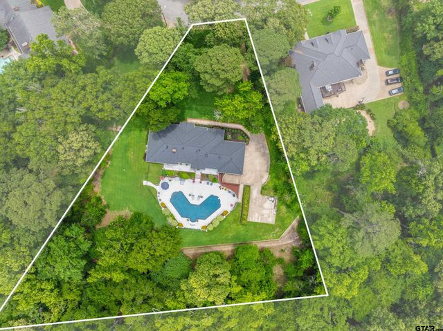 9301 Chisholm Trl, Tyler, TX 75703