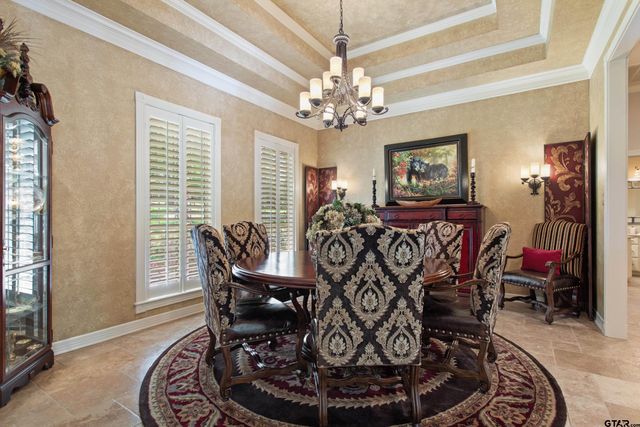 9301 Chisholm Trl, Tyler, TX 75703