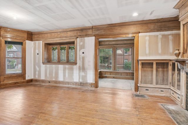 1820 Colfax Avenue S, Minneapolis, MN 55403
