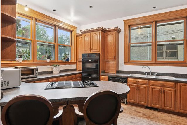 1820 Colfax Avenue S, Minneapolis, MN 55403