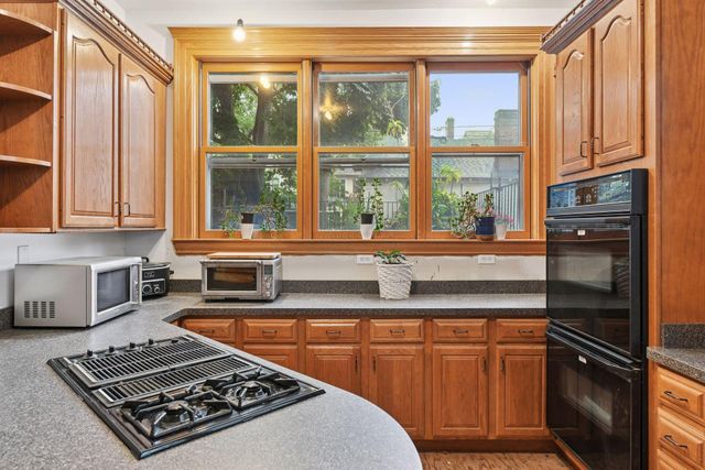 1820 Colfax Avenue S, Minneapolis, MN 55403