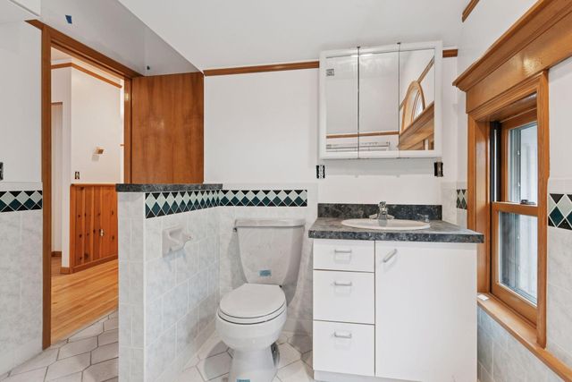 1820 Colfax Avenue S, Minneapolis, MN 55403