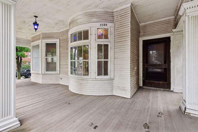 1820 Colfax Avenue S, Minneapolis, MN 55403