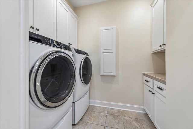 9608 Bayou Brook Street, Houston, TX 77063