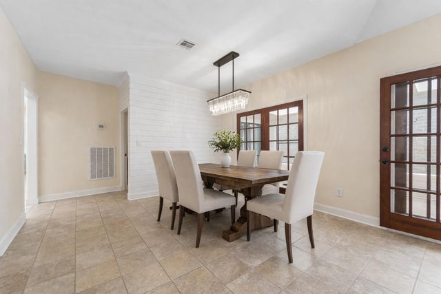 9608 Bayou Brook Street, Houston, TX 77063