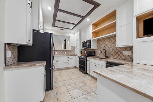 9608 Bayou Brook Street, Houston, TX 77063