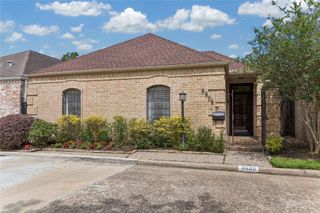 9608 Bayou Brook Street, Houston, TX 77063