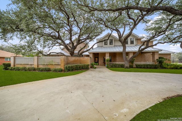 1714 continental, Pleasanton, TX 78064