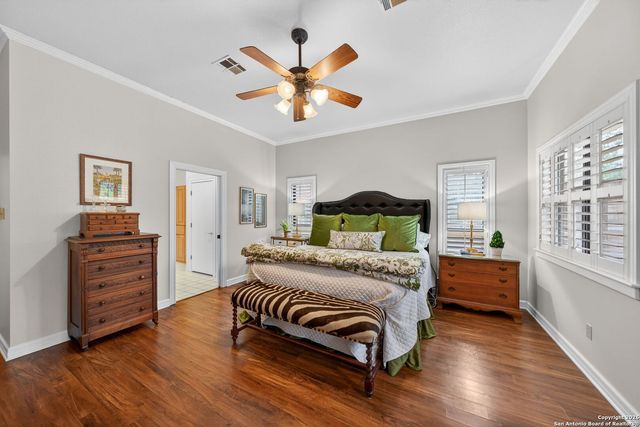 1714 continental, Pleasanton, TX 78064