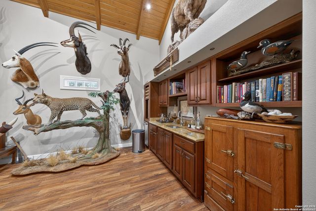 1714 continental, Pleasanton, TX 78064