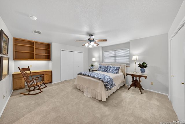 1714 continental, Pleasanton, TX 78064