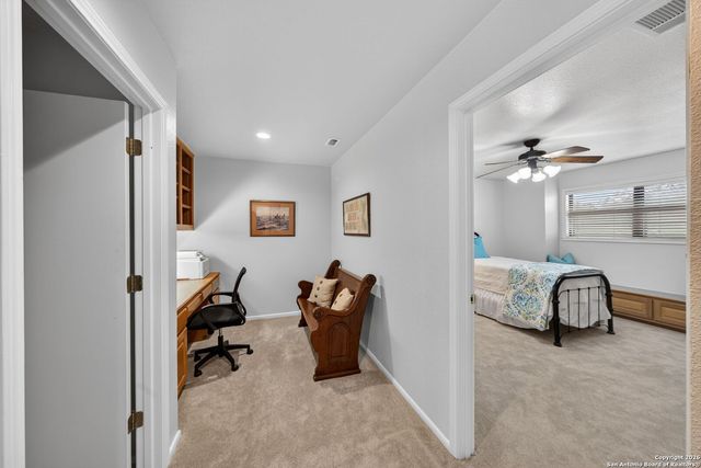 1714 continental, Pleasanton, TX 78064