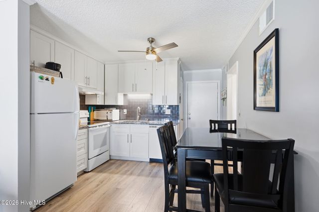 2008 Fort Macon Road E I-15, Atlantic Beach, NC 28512