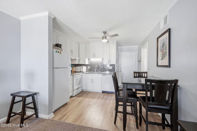 2008 Fort Macon Road E I-15, Atlantic Beach, NC 28512