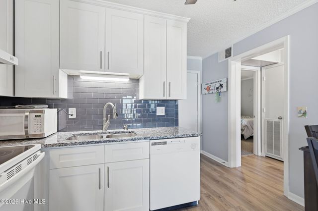 2008 Fort Macon Road E I-15, Atlantic Beach, NC 28512